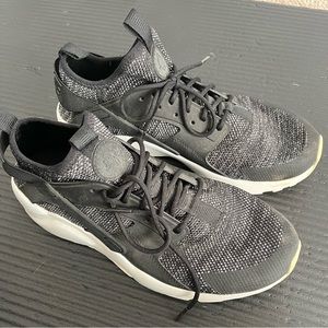 Nike Huarache Sneakers